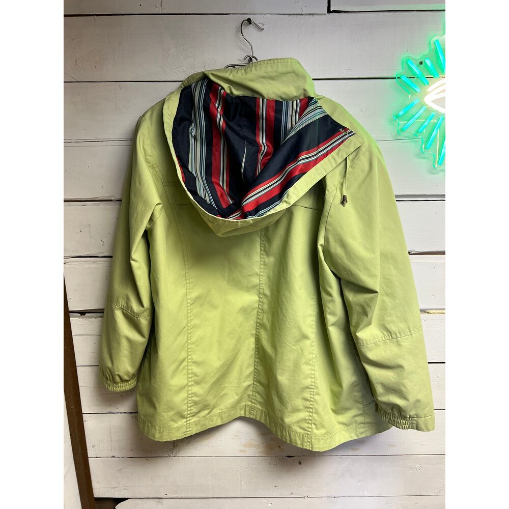 Women's Spring Green Mackintosh Jacket w/ Hood and Working Zipper (Size 1X) - Picture 4 of 5